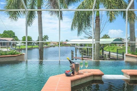 Western Facing Infinity Pool with Spa Guarantees for Amazing Sunset Views