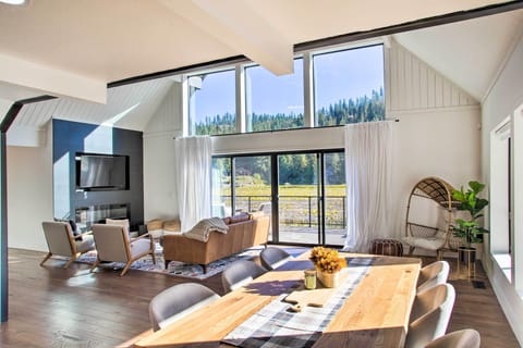 Rathdrum Vacation Rental | 4BR | 2BA | 2 Stories | Stairs Required