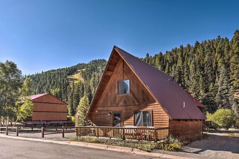 Red River Vacation Rental | 2BR | 2BA | 1,330 Sq Ft | Stairs Required