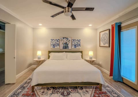 Master bedroom King Bed