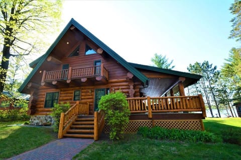 Amazing Log Cabin On Lower South Long Lake