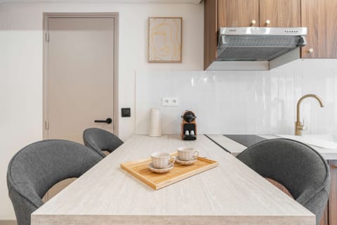 This dining table for four can also serve as a work desk.