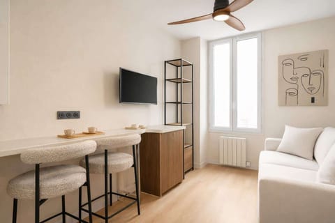 Cozy studio complete with a flat-screen TV and complimentary high-speed Wi-Fi