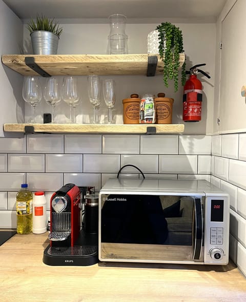 Classic Studio, Private Bathroom | Shared kitchen