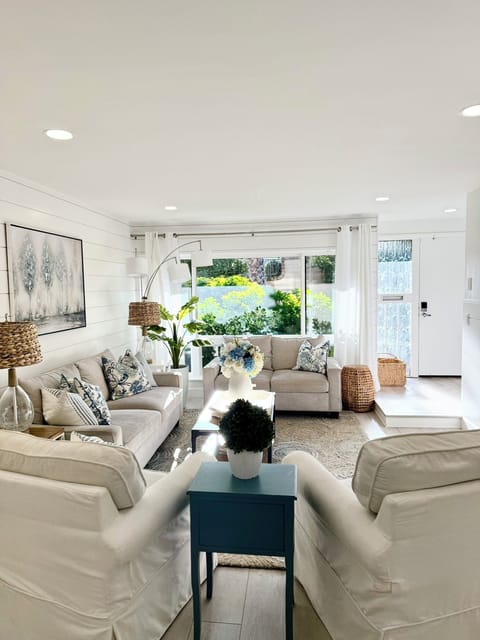 Luxurious living room with 70 inch tv., fireplace, workstation!