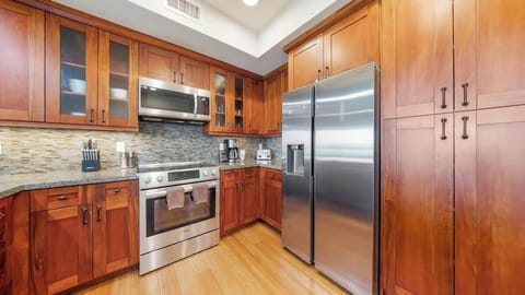 Cook and dine in style—bright, modern, and oh-so-functional