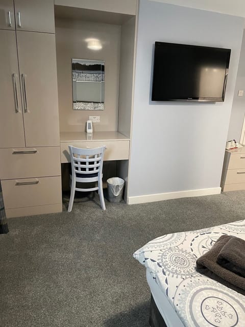 Double Room, Private Bathroom | 1 bedroom