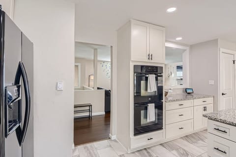 Kitchen with living room and mountain view