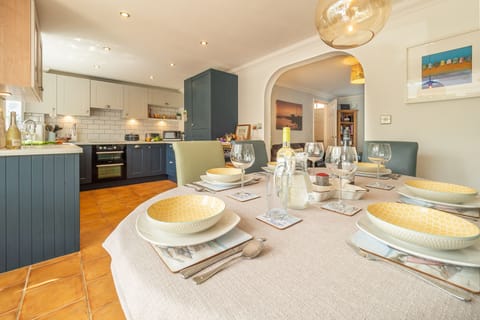 Roof Top View, Wells-next-the-Sea: Dining area and modern kitchen
