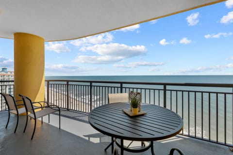 Living room ocean view balcony