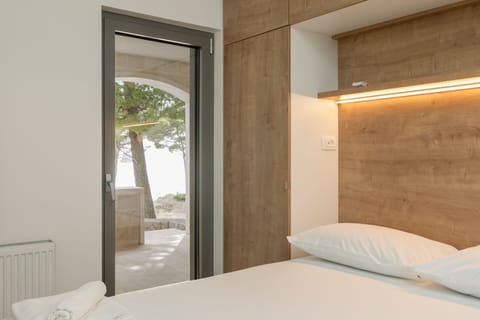 Comfort Apartment | Blackout drapes, iron/ironing board, free WiFi, bed sheets