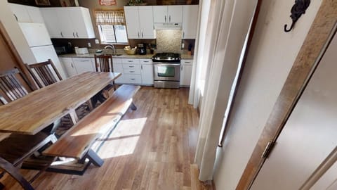 Riverside-Cabin-11052021_105248