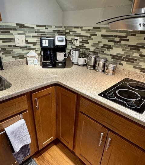 Complimentary loose ground Coffee Hamilton beach single or 12 cup carafe. Tea sugar cream 