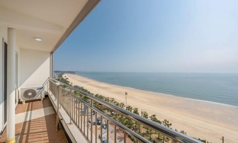 Special Queen Tworoom and Ondol Oceanview | 1 bedroom, individually decorated, individually furnished, free WiFi