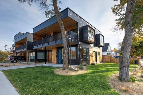 Exterior ( Front View) 