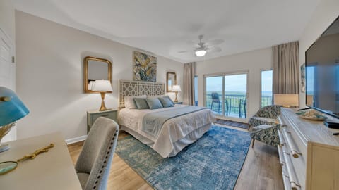Gorgeous suite retreat with incredible views. 