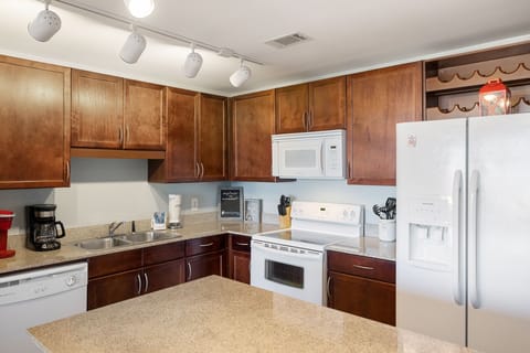 Fully stocked Kitchen