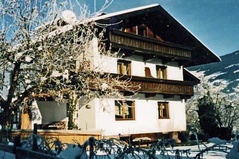 Holiday Home Exterior [winter]