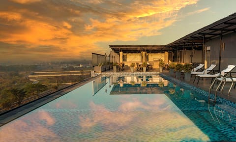 Seasonal outdoor pool