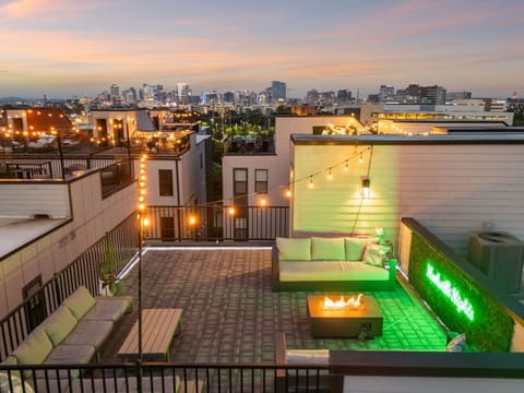 Incredible Rooftop Overlooking Downtown