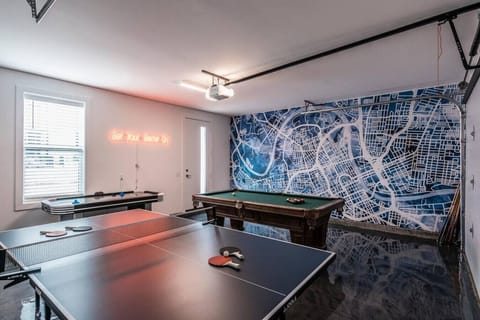 It's game time! Air hockey, table tennis & billiards.