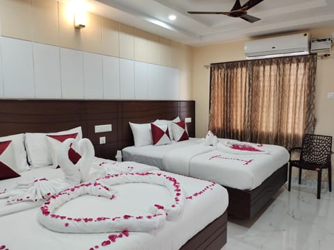Quadruple Room | Iron/ironing board, free WiFi, bed sheets