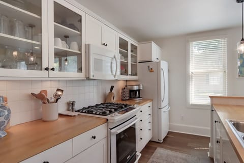 fully stocked kitchen
