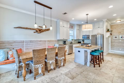 Welcome to Driftwood Dunes