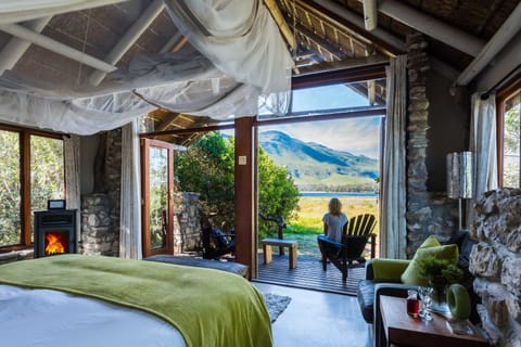 Luxury Suite, 1 King Bed, Balcony, Lagoon View | Balcony