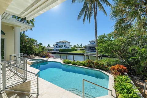 Pool heated year round to 86° for your comfort and enjoyment.