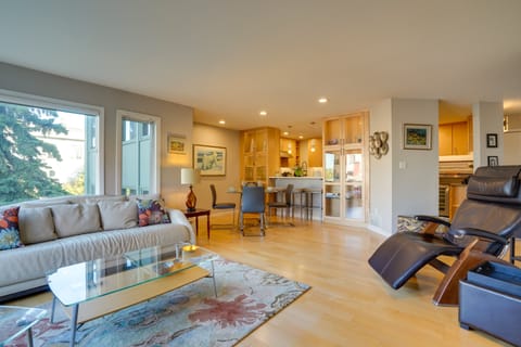 Anchorage Vacation Rental | 2BR | 1.5BA | 1,100 Sq Ft | Access Only By Stairs