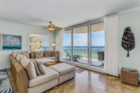 Spacious corner unit with expansive views of the Gulf of Mexico awaits you!