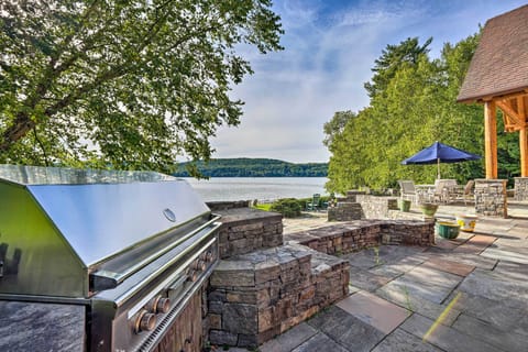 Poultney Vacation Rental | 6BR | 2.5BA | Steps Required For Access