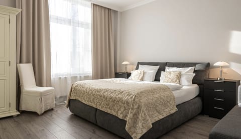 Comfort Double Room | Desk, free WiFi, bed sheets