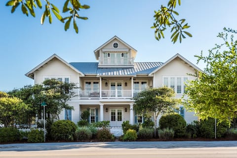 WELCOME TO SLO MOCEAN IN SEASIDE, FLORIDA - ACROSS FROM BEACH