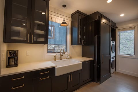 c0e00709-3a9d-4398-a17e-17e9d8337468