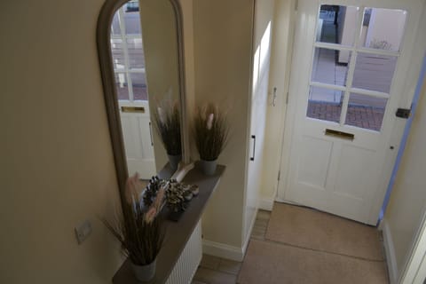 Comfort Cottage, Private Bathroom, Courtyard View | Lobby