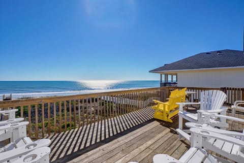Upper Level Oceanfront Deck