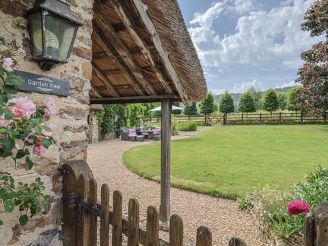 Cottage | Property grounds