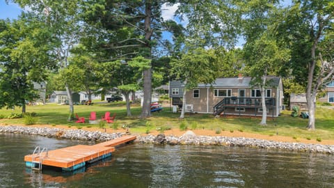 Your lakefront escape awaits just beyond the shoreline. From relaxing by the water to launching a kayak from your private dock, Cozy Keyes Cottage is the perfect place to slow down, reconnect, and create unforgettable memories.