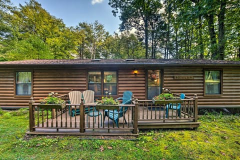 Spring Mills Vacation Rental | 3BR | 2BA | Single Story | Stairs Required