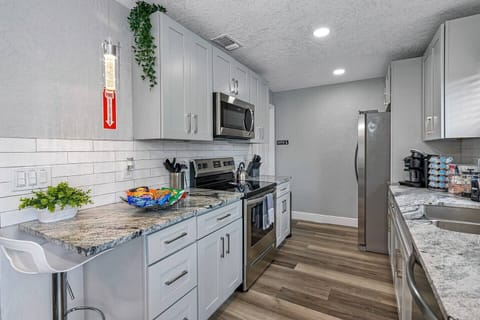 Love home-cooked meals? We got you covered! We have a fully equipped kitchen.