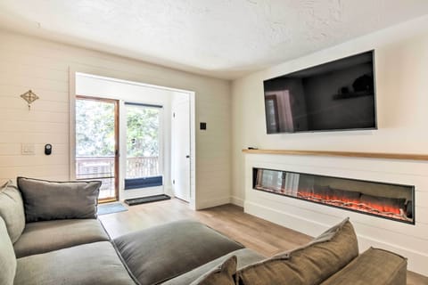 Beaver Vacation Rental | 1BR | 1.5BA | Step-Free Entry | 684 Sq Ft
