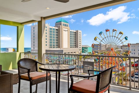 Welcome to Boardwalk Pent House!