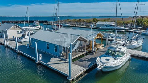 Seville Harbour/Houseboats 1-2-3/Pensacola Bay