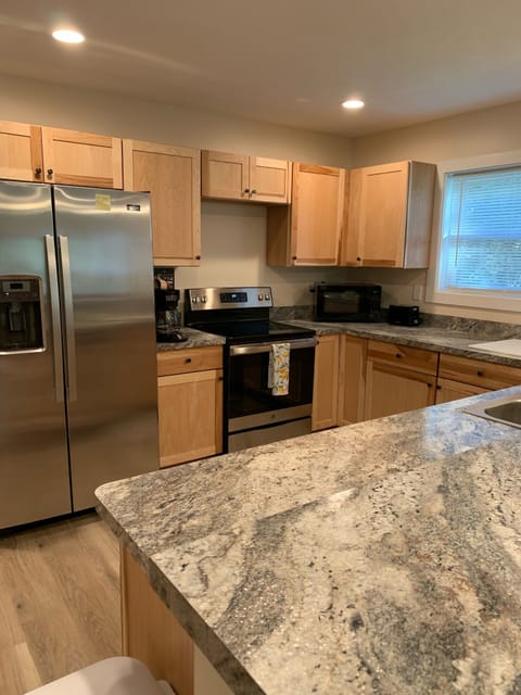 Fully stocked kit-including coffee/hot chocolate/all the amenities you need!