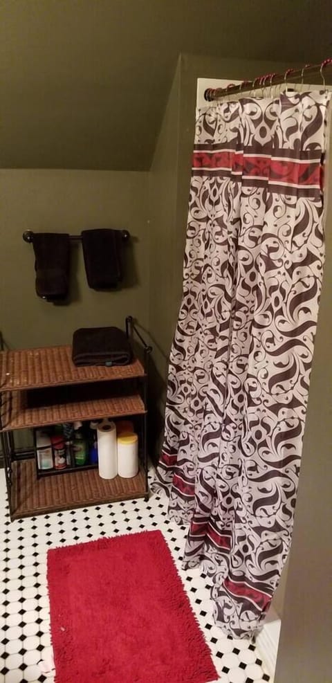 3rd Floor Hall Shared Bathroom