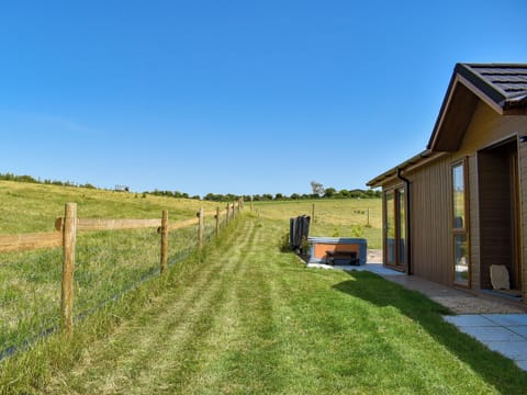 Exterior | Whitey Top Country Lodge - Whitey Top Lodges, Pentridge