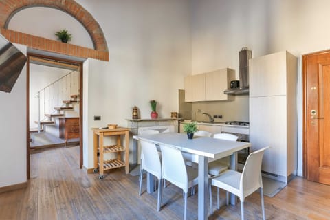 Basic Apartment, Multiple Beds | Private kitchen | Fridge, oven, stovetop, dishwasher