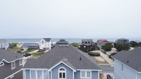 Aerial view of home - Just a short walk from the front door to the sand, Turn'er Loose has a great location.